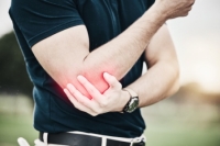Relieving Elbow Pain in Golfers